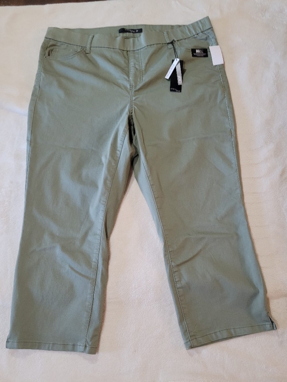 NWT Stitch Star High Rise Cropped Olive Green Pants 2x